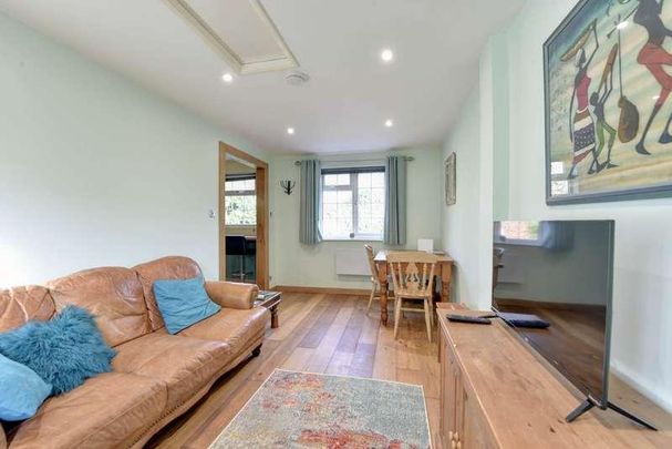 Makins Road, Henley-on-thames, RG9 - Photo 1