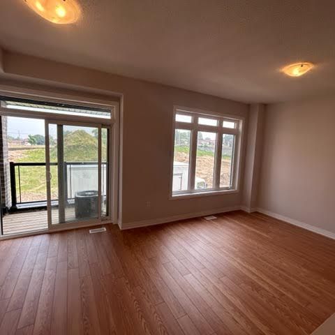 For Lease - 585 Colborne Street Unit# 1010, Brantford, Ontario - Photo 1