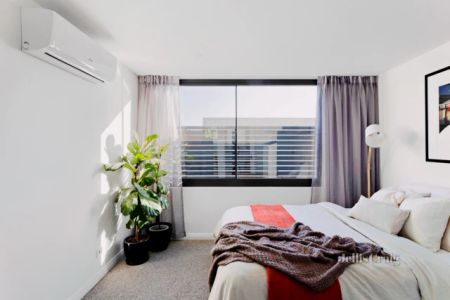 3 Bed, 2 Bath - Photo 3