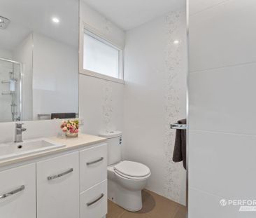 2 Leighton Court, Frankston VIC 3199 - House For Rent | Domain - Photo 3