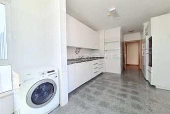 Apartamento T4 em Lisboa