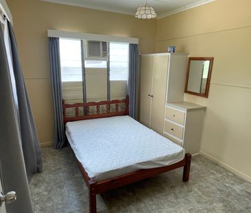 Fully Self Contained Beach Rental - Photo 2