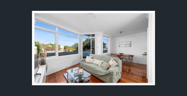 Exceptional Fully Furnished 1 Bedroom Harbourfront Apartment for Rent - Photo 1