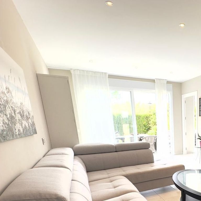 Luxury Townhouse for rent in Nueva Andalucia, Andalusia - Foto 1
