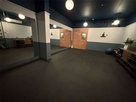 Stunning Fully Furnished One Double Bedroom Apartment at the Uncle Development, located in a prime M1 location. - Photo 2