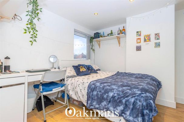 6 bedroom house to rent - Photo 1