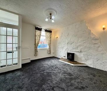 Ainsworth Lane, Tonge Moor, Bolton, BL2 - Photo 2