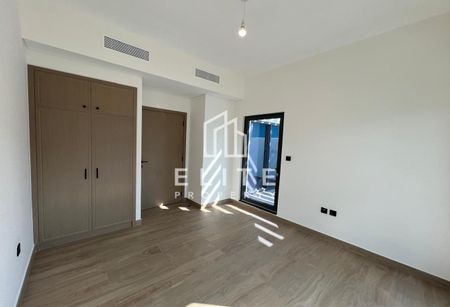 Close to Central Hub, White Goods, Ready to move - Photo 2