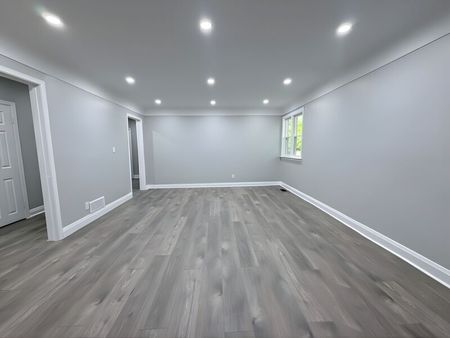 $2,350 / 3 br / 1 ba / 20 west 4th st #upper - Photo 4