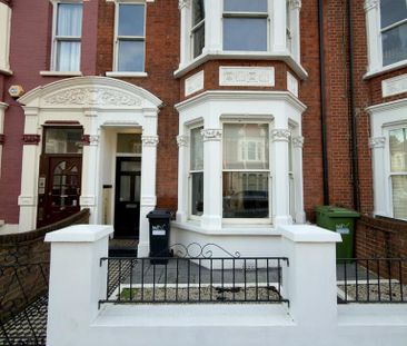 4 bedroom terraced house to rent - Photo 2