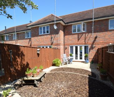 2 bedroom mid terraced house to rent, - Photo 3