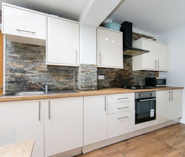 Ash Gardens, Headingley, Leeds - Photo 2