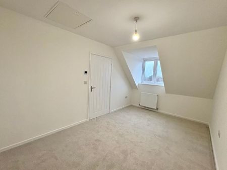 3 bedroom semi-detached house to rent - Photo 3