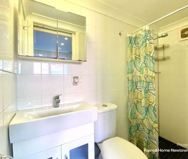 Charming Loft-Style Studio in the Heart of Newtown - Photo 4