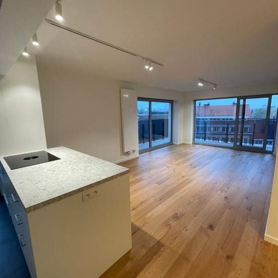 Appartement te huur - Photo 1
