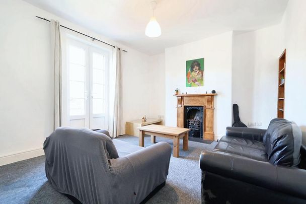 5 bedroom terraced house to rent - Photo 1