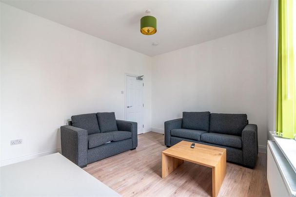 5 bedroom maisonette to rent - Photo 1