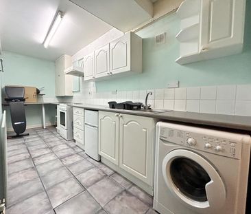 Studio Flat To Let - HP12 (INC ALL BILLS) - Photo 1