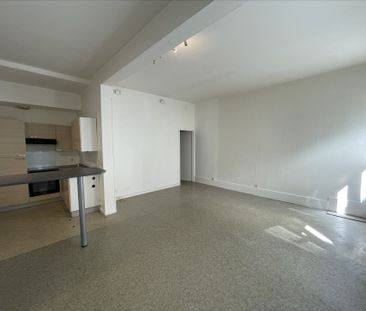 Location Appartement 1 pièce 35m² - Photo 2