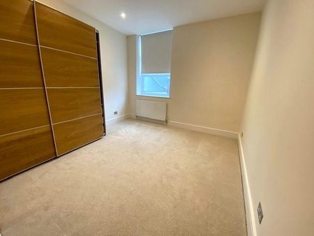 3 bedroom apartment to rent - Photo 3