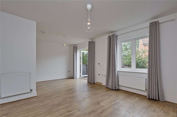 A four bedroom family house in a sought after location. - Photo 1