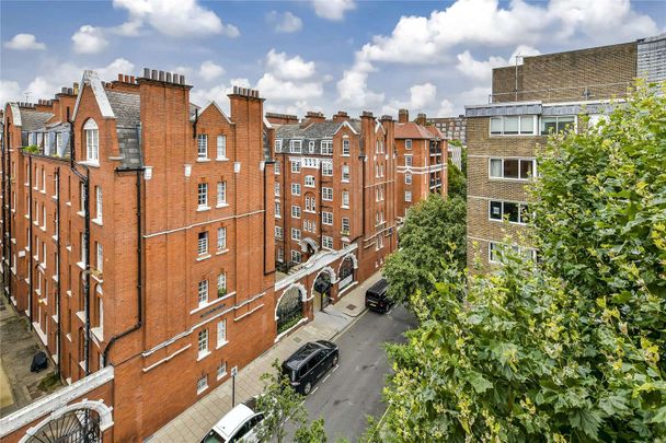 Bright 2 bedroom, 2 bathroom apartment with balcony, located in a small development in the heart of Westminster. - Photo 1