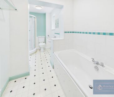 3 bedroom semi-detached house to rent - Photo 6