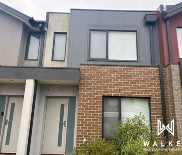 Modern Living Townhouse! - Photo 2