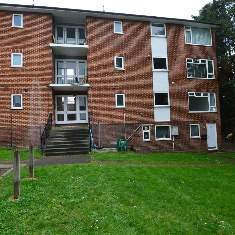 Sandringham Court, Slough, Slough - Photo 1