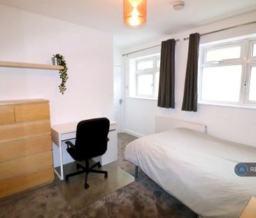 6 bedroom terraced house to rent - Photo 3