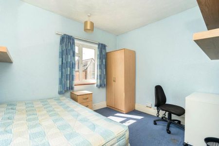 5 bedroom terraced house to rent - Photo 4