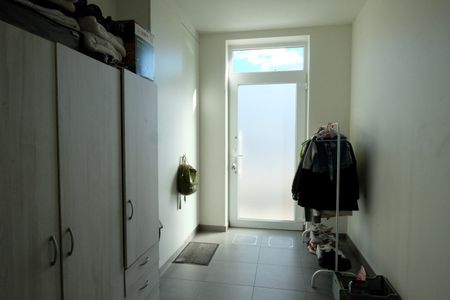 Recente woning met tuin en parkings. - Foto 5