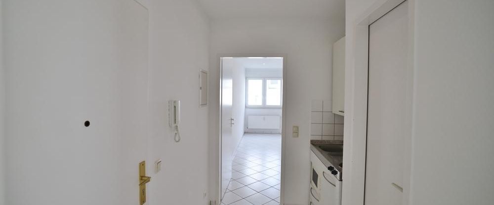 Pendler und Studenten aufgepasst! Schicke 2-Zimmer-Wohnung an der Bockenheimer Warte - Foto 1