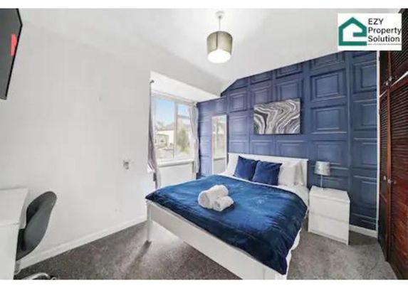 2 Bed Terraced House, Northborough Road, SW16 - Photo 1