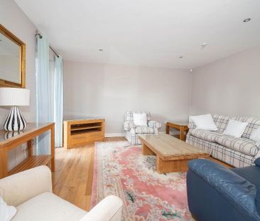 Apartment 3 Lily Court 14a Deramore Park South, Belfast, BT9 5JY - Photo 3