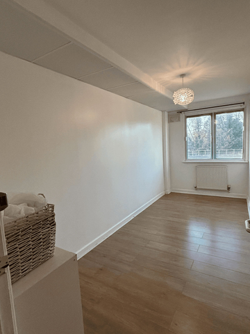 Norwood Road, London, SE27 - Photo 2