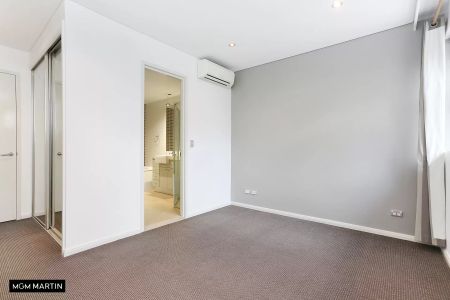 MGM MARTIN - TWO BEDROOM APARTMENT - Photo 2