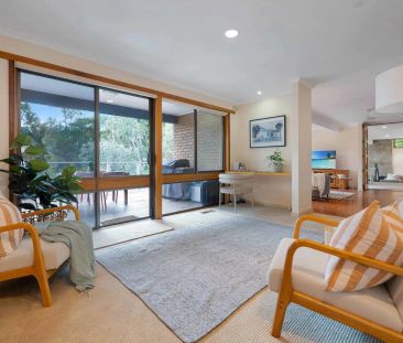 Spacious Red Hill Family Home with Studio - Photo 3