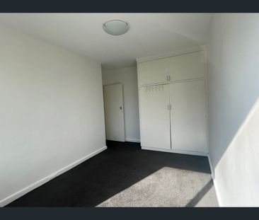 2/34 Westbury Street, St Kilda East, Vic 3183 - Photo 2