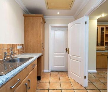 Pintail Drive, Iwade, Sittingbourne, Kent, ME9 - Photo 5