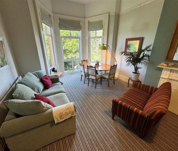 3 bedroom flat to rent - Photo 1