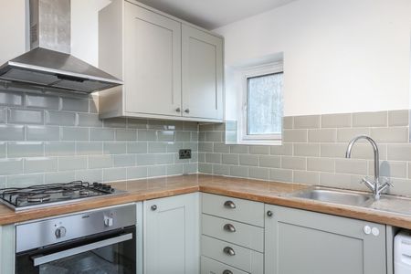 4 Bed Maisonette, Rutland Road, E7 - Photo 4