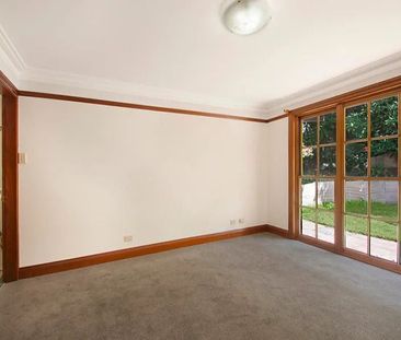 Spacious Four Bedroom House with Double Garage in Desired Location - Photo 1