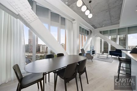 Manhattan Loft Gardens, 20 International Way, London - Photo 3