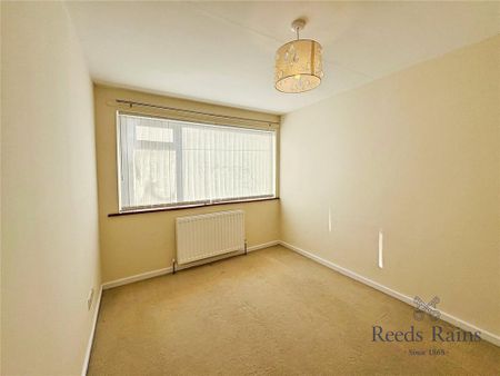 3 bedroom detached house to rent - Photo 2