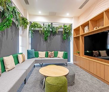 1 Bed Flat, Spruce House, SE10 - Photo 3