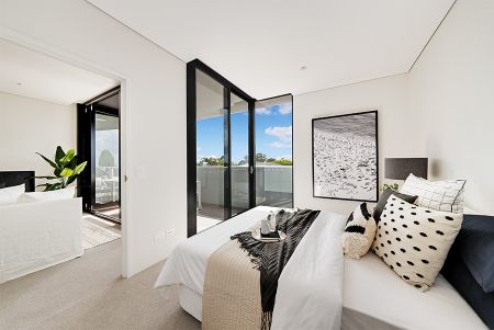 MODERN TWO-BEDROOM APARTMENT IN THE HORIZON COMPLEX! - Photo 2