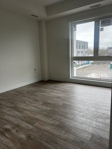 For Lease - 6638 Mcleod Road Unit# 320, Niagara Falls, Ontario - Photo 2