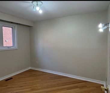 For Lease - 4 Dantek Court, Brampton, Ontario - Photo 2