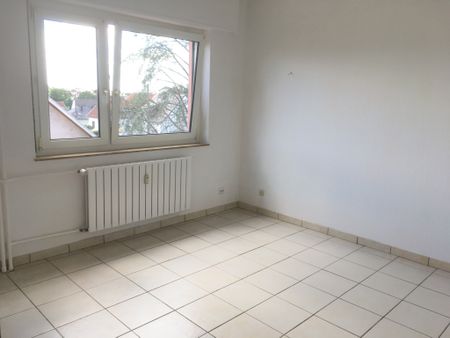 Location Appartement 1 pièce 22m² SARREGUEMINES 57200 - Photo 2